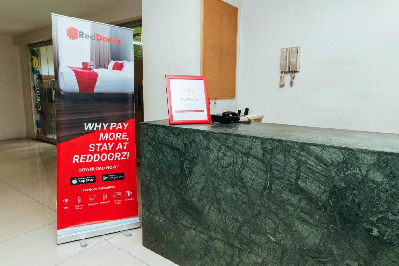 RedDoorz near Osmena Highway Weekly Stay Makati City Exterior foto